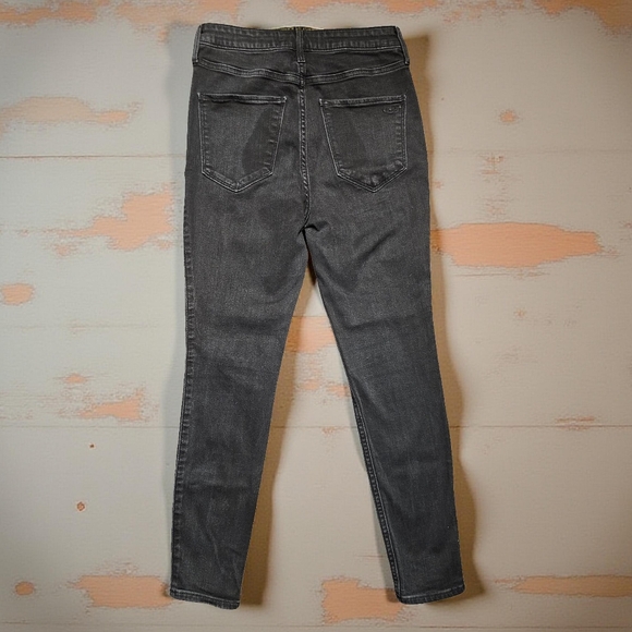 HOLLISTER Ultra High Rise Jean Legging.Size 9S 29/26inseam. - Picture 5 of 5